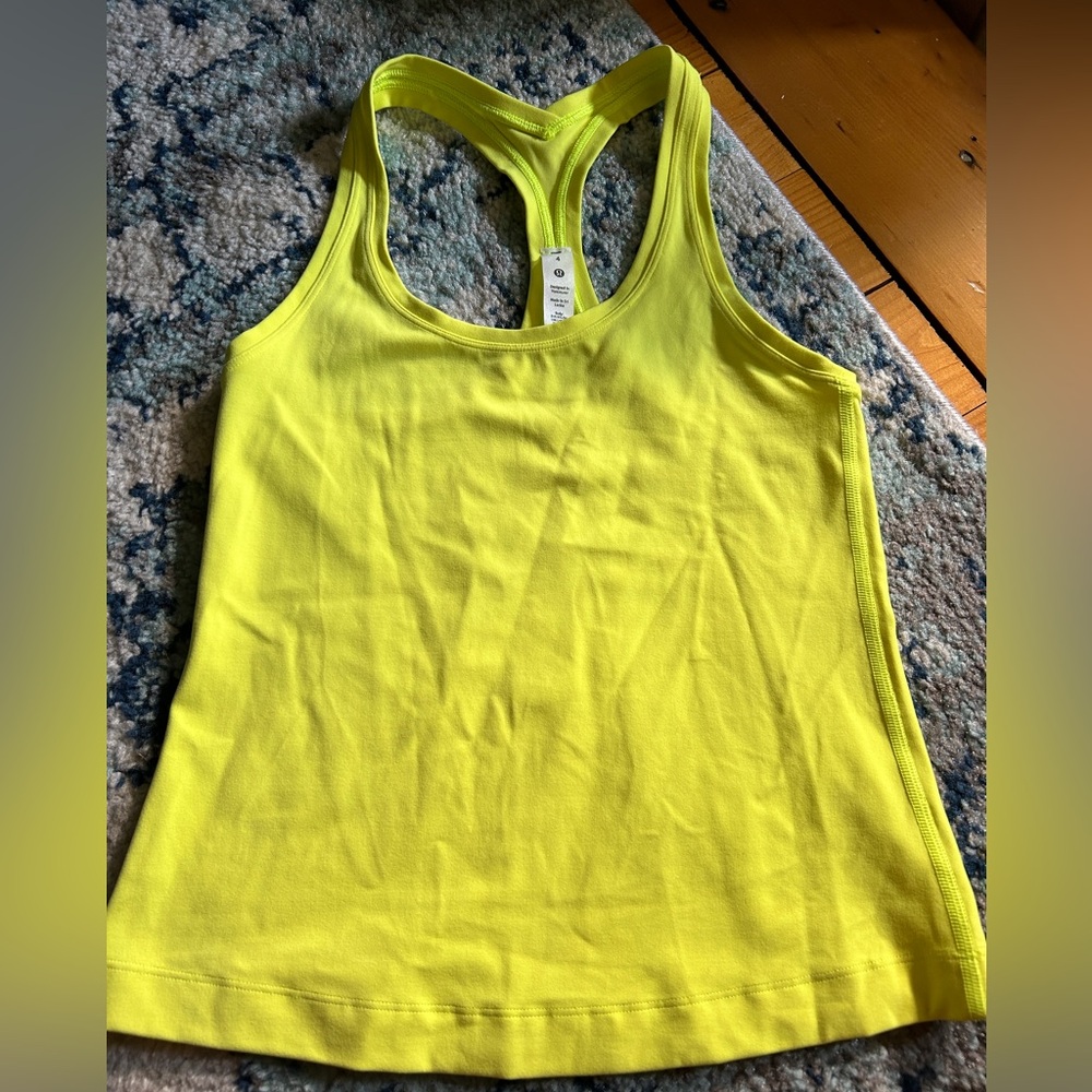 Lululemon Sz 4 tank